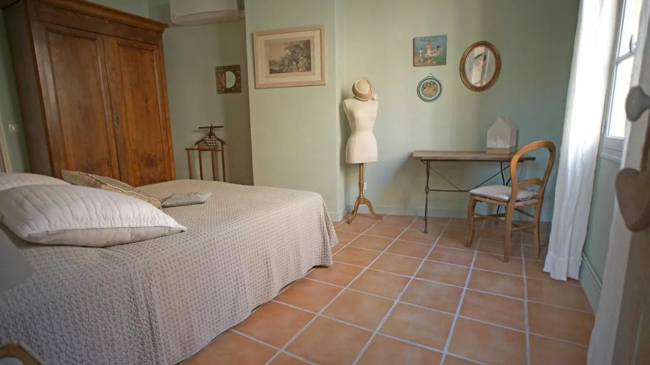 Au Coin De La Roquette Apartment Arles