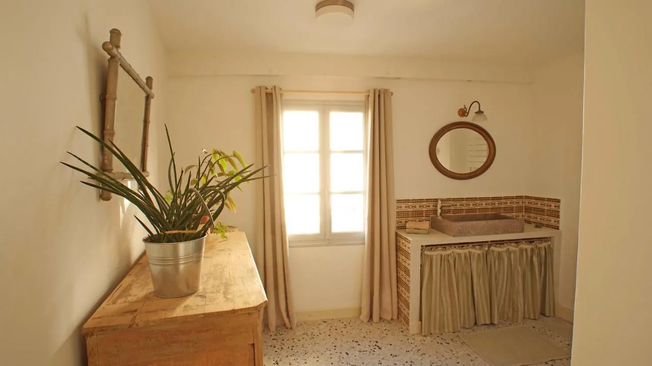 Au Coin De La Roquette Apartment Arles