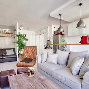 Luxurious Republique Pierre Leve Free Netflix , Parijs Frankrijk
